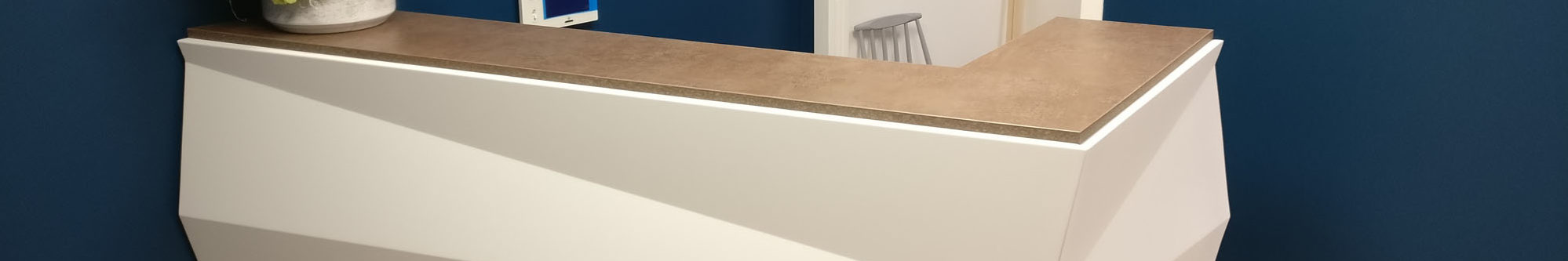 Banque accueil sur mesure métal bois origami design pliage moderne originale fabricant français Banque accueil sur mesure métal bois origami design pliage moderne originale fabricant français