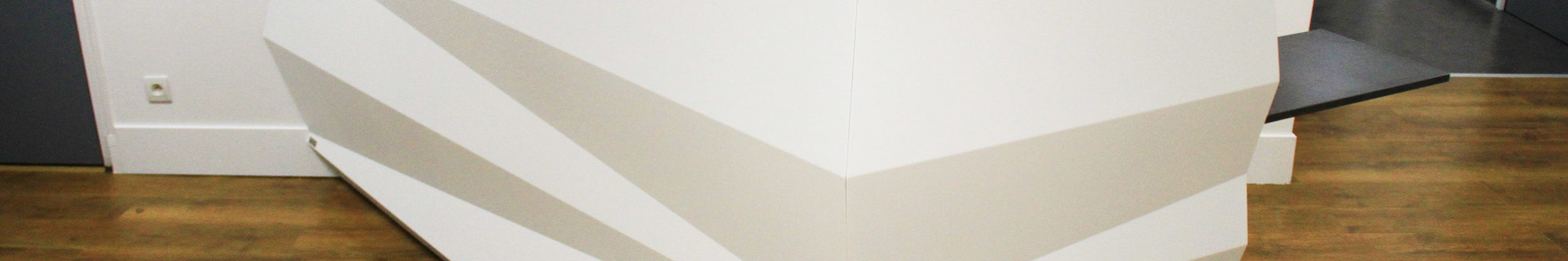 Banque accueil sur mesure métal bois origami design pliage moderne originale fabricant français Banque accueil sur mesure métal bois origami design pliage moderne originale fabricant français